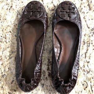Authentic Tory Burch Alligator flats- like new